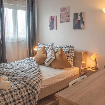 In Paris Near Stadium By Servall Villeneuve-la-Garenne